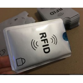 RFID blokkoló tok nagy méretű RFID felirattal