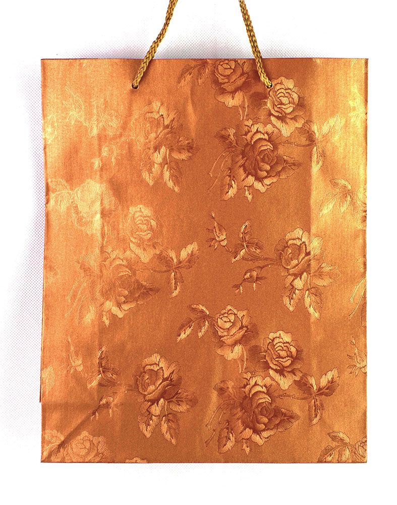 Dombornyomott rózsás táska több színben